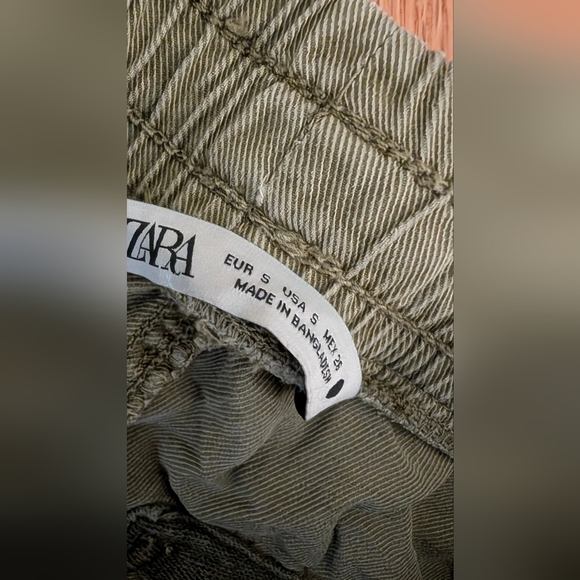 Zara Men's Olive Cargo Pants - Picture 3 of 5